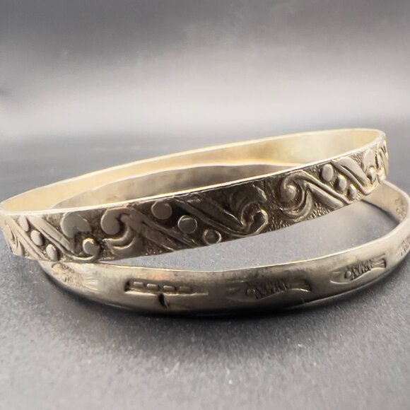 Vintage Taxco Mexican Silver Bangles Pair 2 Floral Fish Boho - Picture 3 of 9